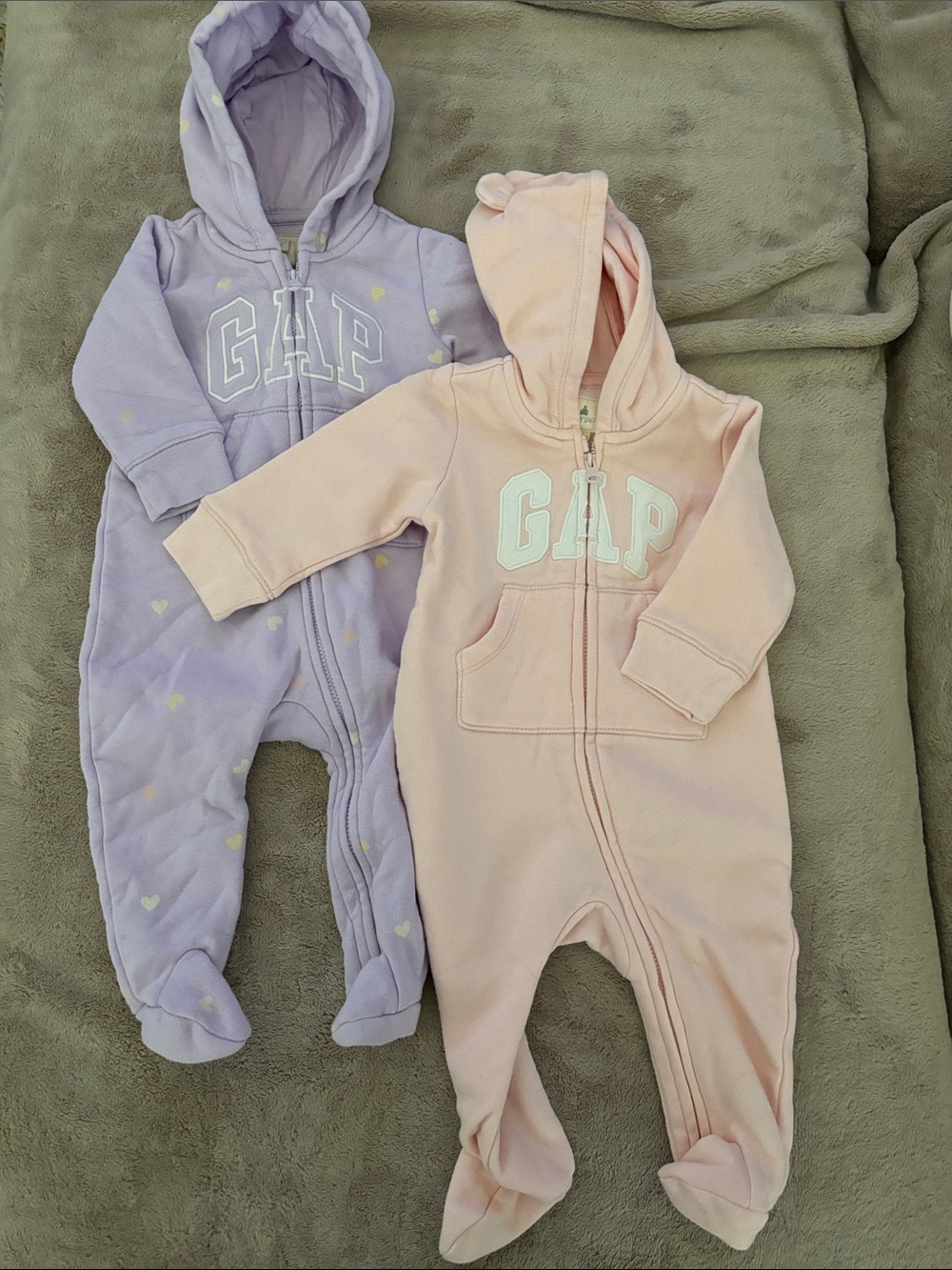 GAP Baby Hooded Footed Rompers — Pink & Lavender Heart Print